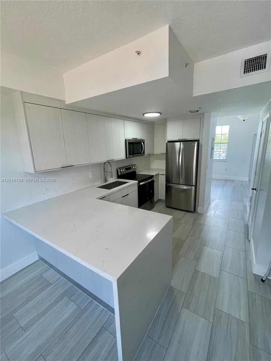 77 E 4th St #A212, Hialeah FL 33010