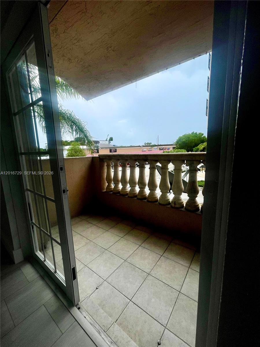 77 E 4th St #A212, Hialeah FL 33010