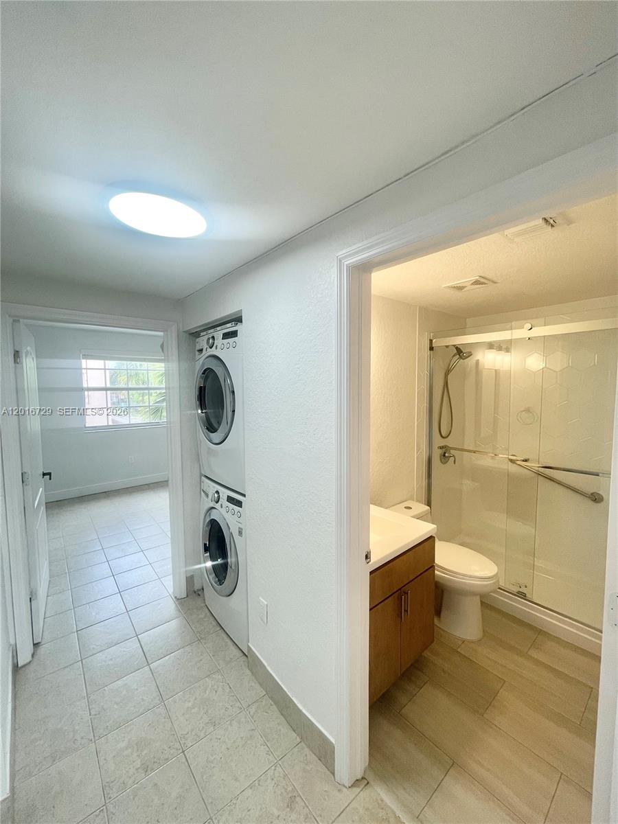 77 E 4th St #A212, Hialeah FL 33010