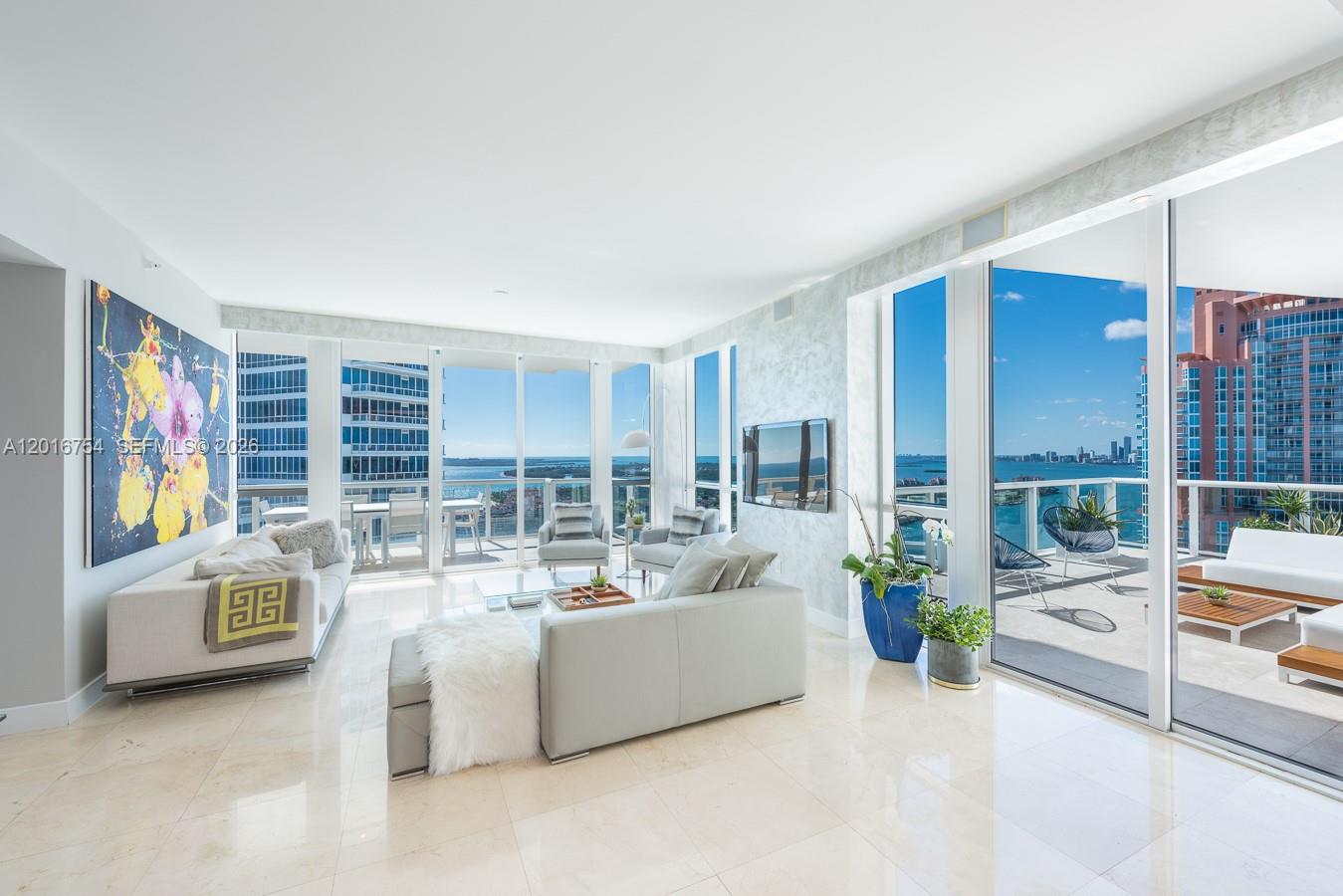 50 S Pointe Dr #3302, Miami Beach FL 33139