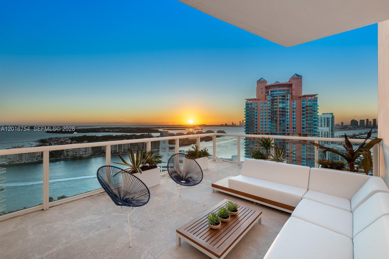 50 S Pointe Dr #3302, Miami Beach FL 33139