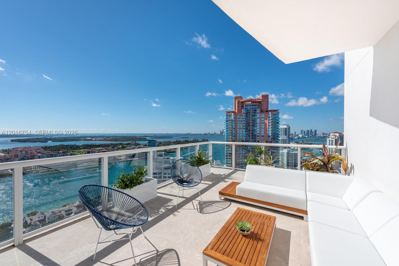 50 S Pointe Dr #3302, Miami Beach FL 33139