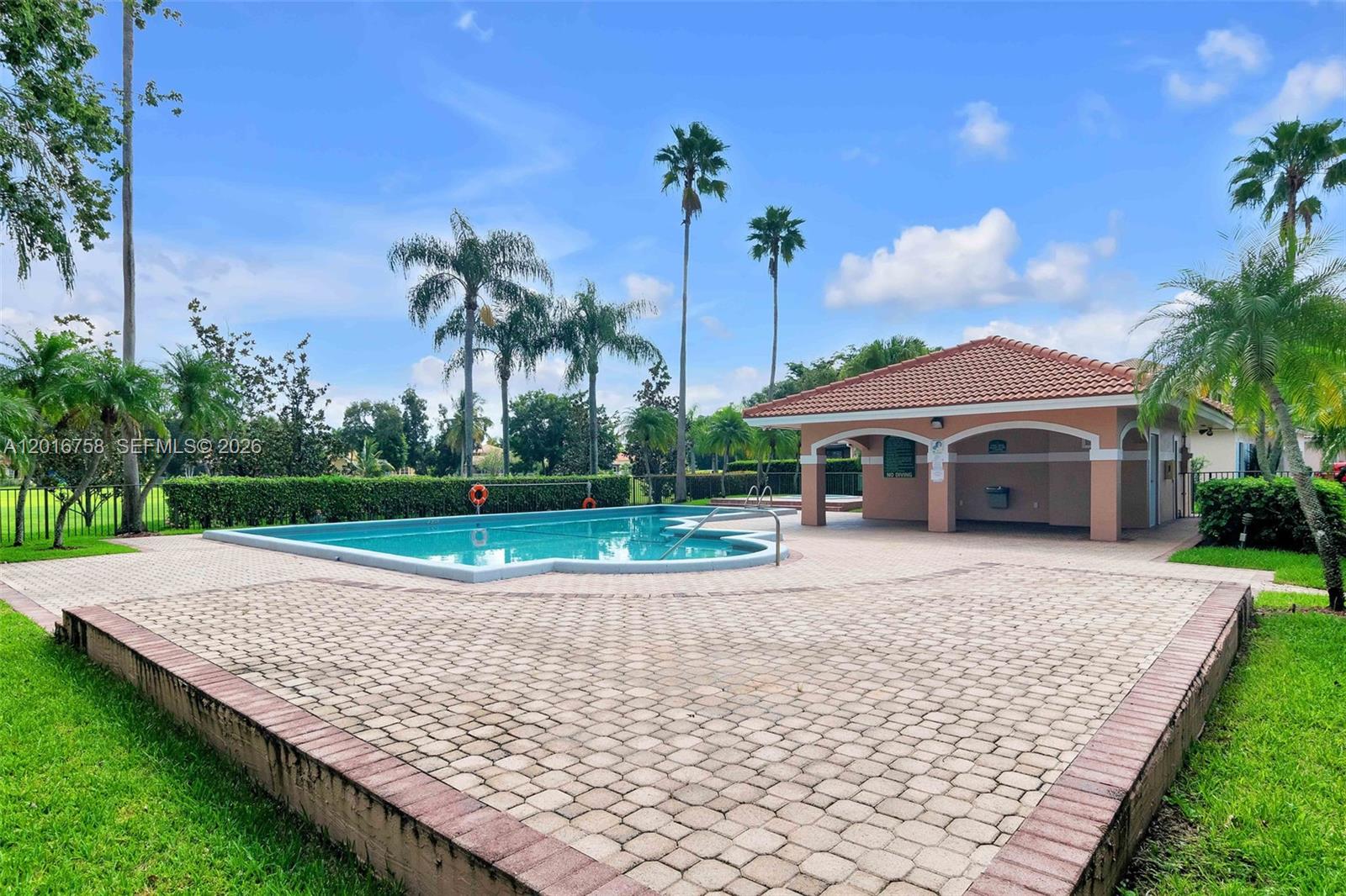 15825 SW 3rd Ct #204, Pembroke Pines FL 33027