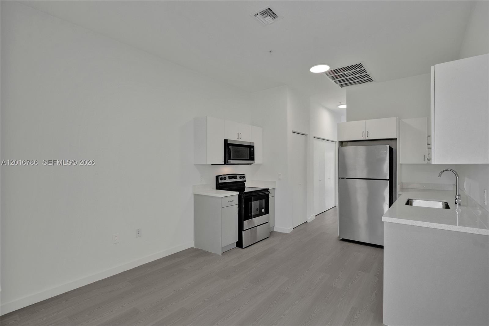 1567 NW 1st St #9, Miami FL 33125