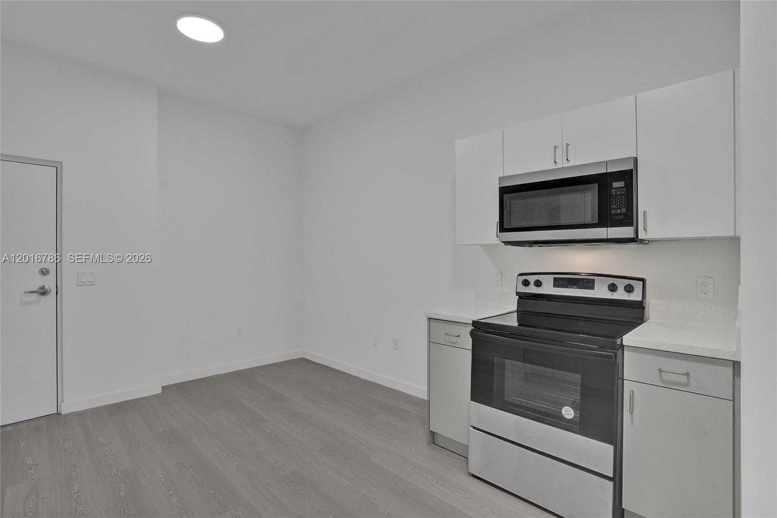 1567 NW 1st St #9, Miami FL 33125