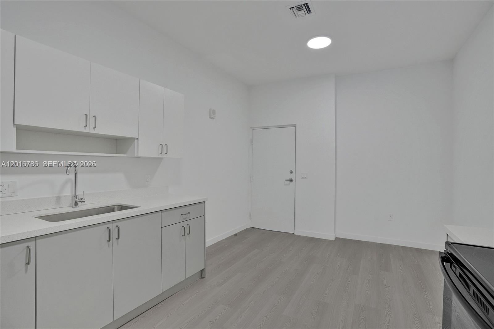 1567 NW 1st St #9, Miami FL 33125