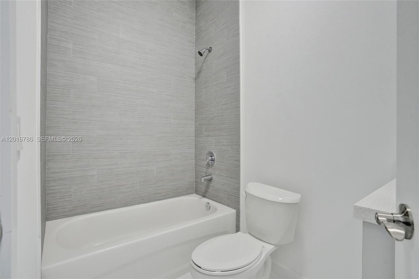 1567 NW 1st St #9, Miami FL 33125