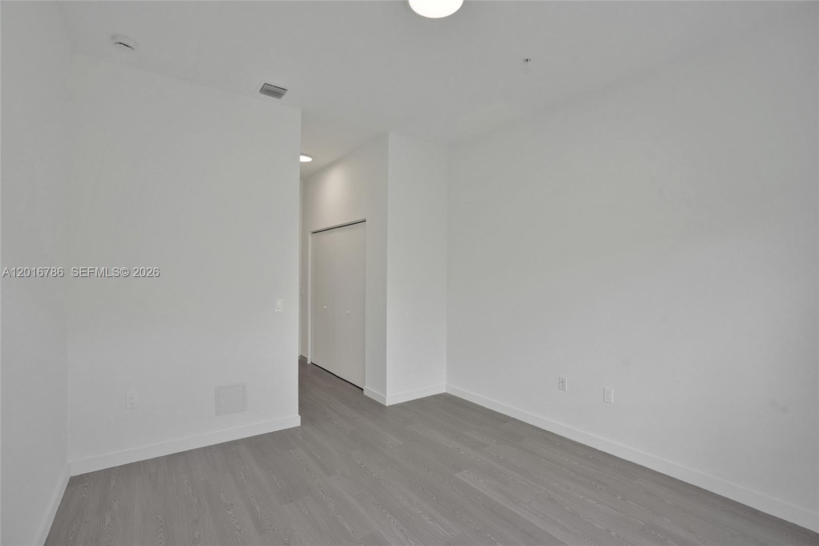1567 NW 1st St #9, Miami FL 33125