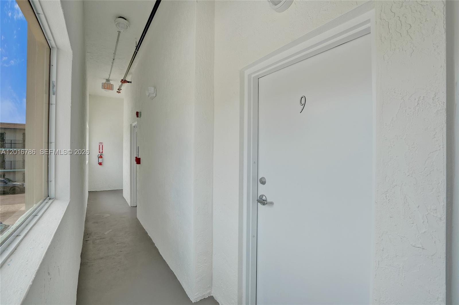1567 NW 1st St #9, Miami FL 33125