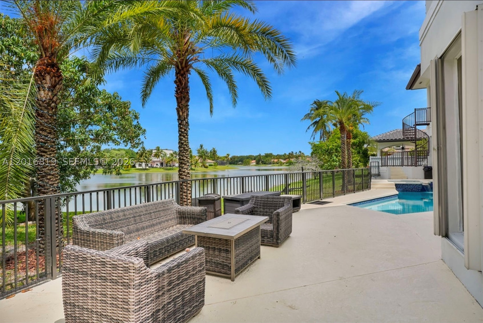 14332 Ardoch Pl, Miami Lakes FL 33016