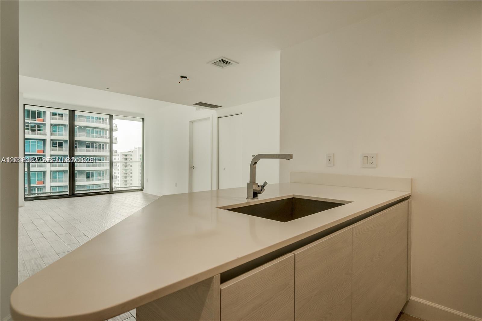 1300 S Miami Ave #1709, Miami FL 33130