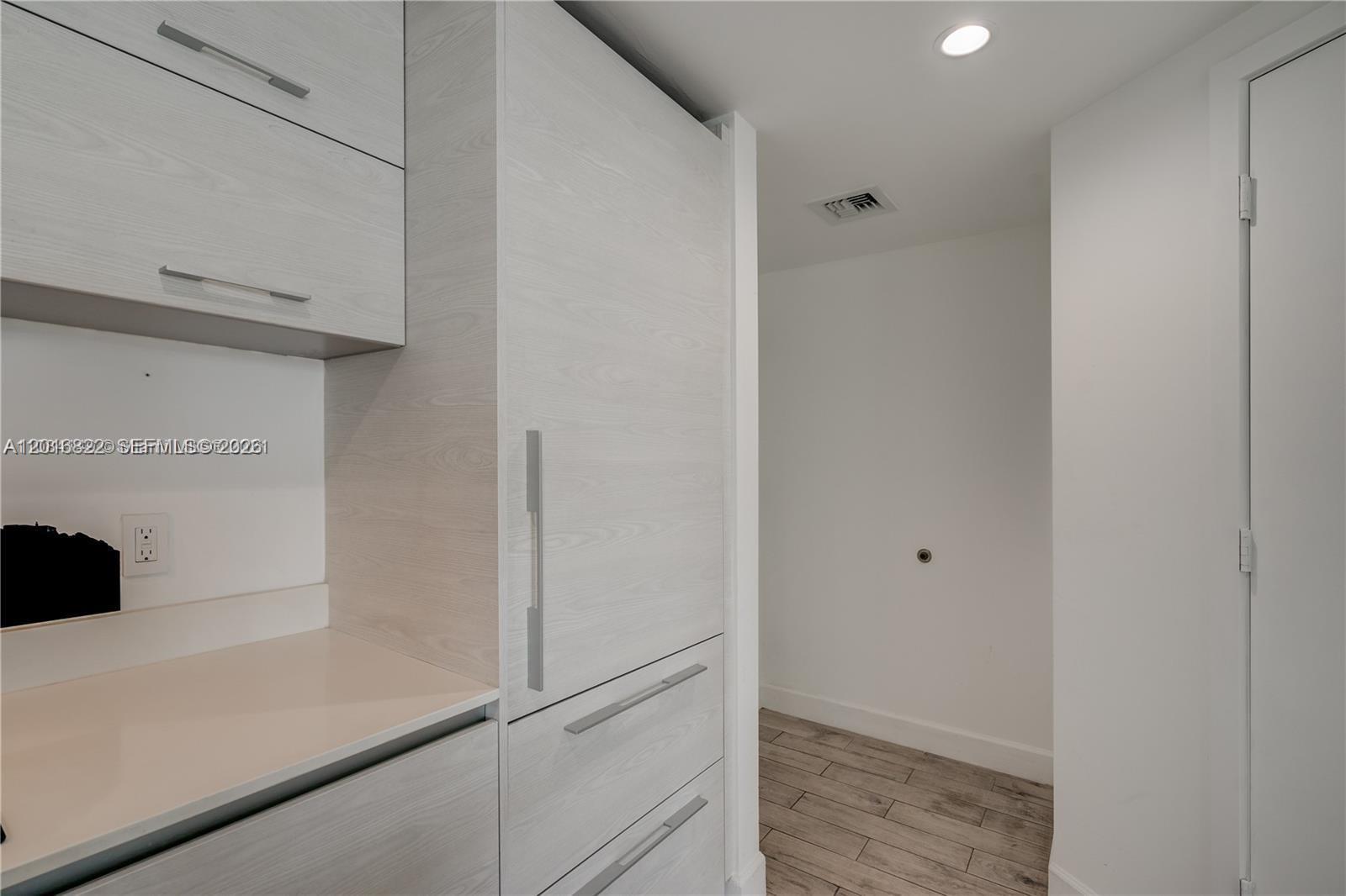 1300 S Miami Ave #1709, Miami FL 33130