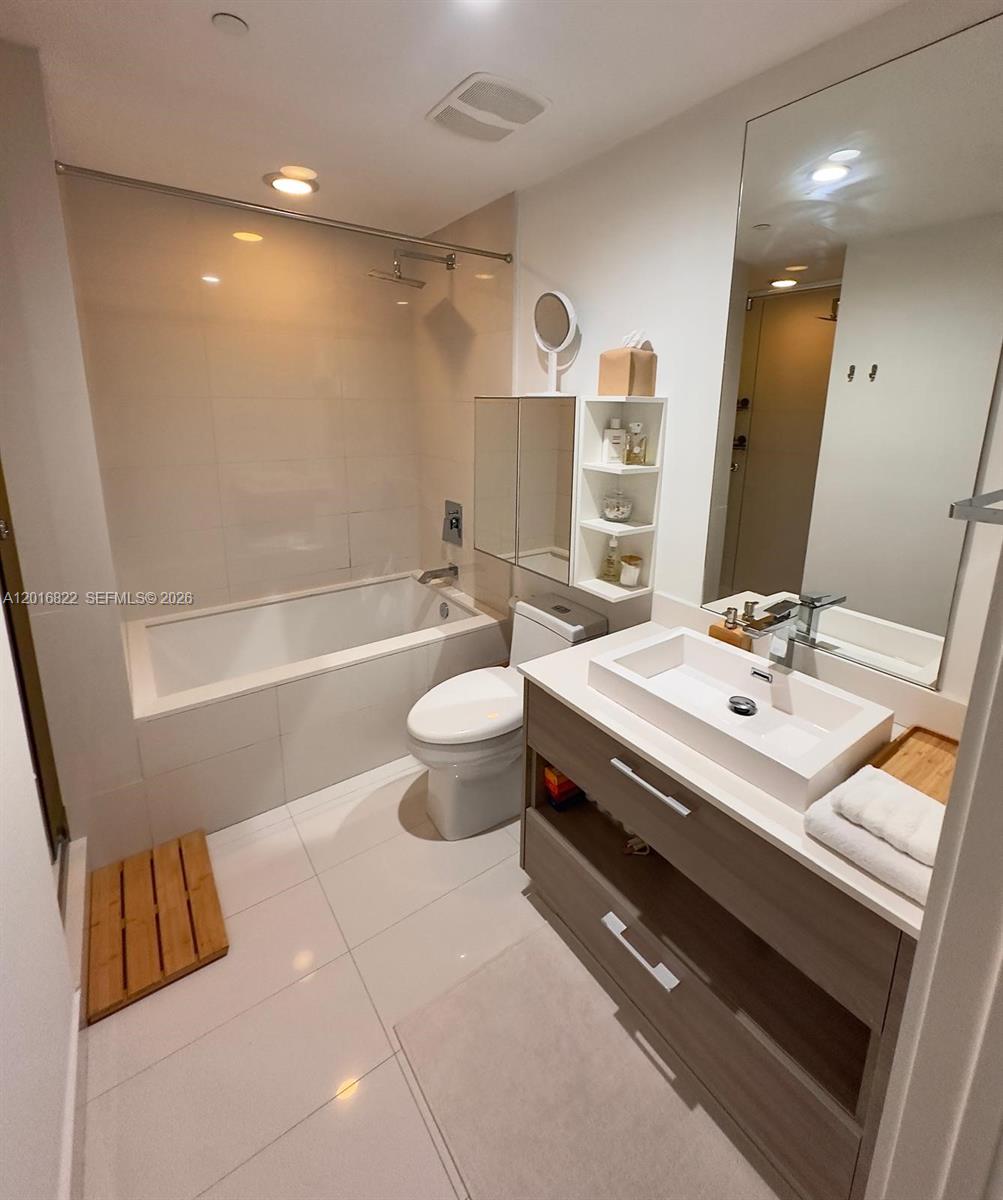 1300 S Miami Ave #1709, Miami FL 33130