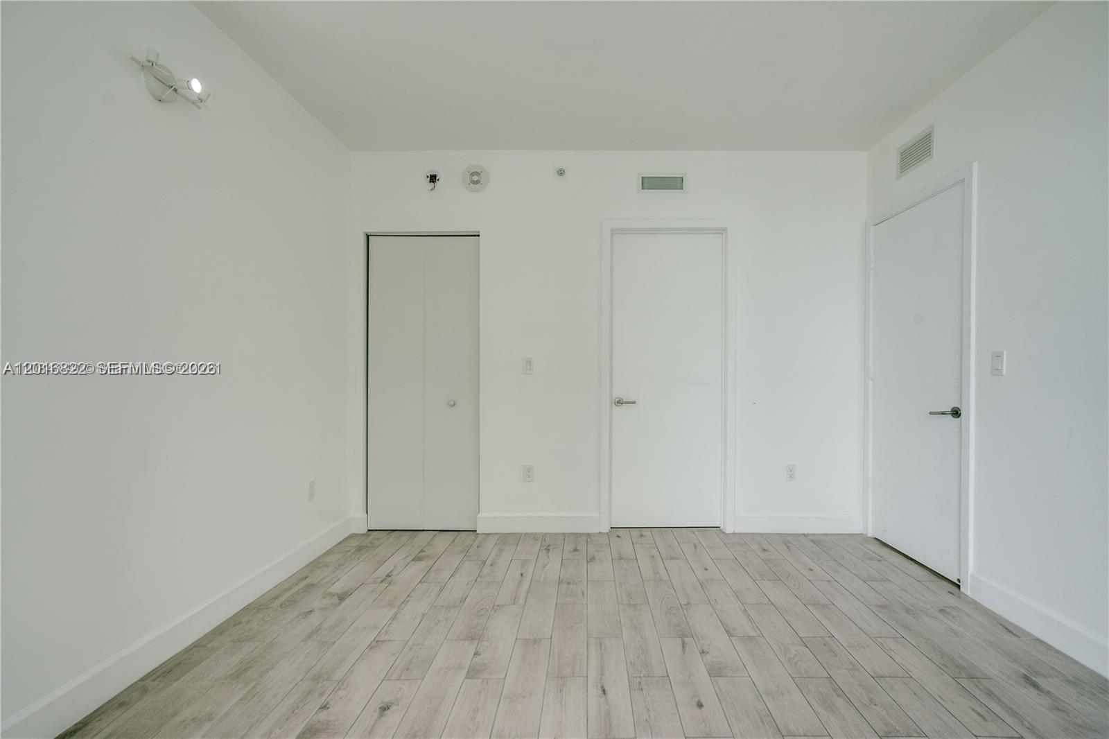 1300 S Miami Ave #1709, Miami FL 33130