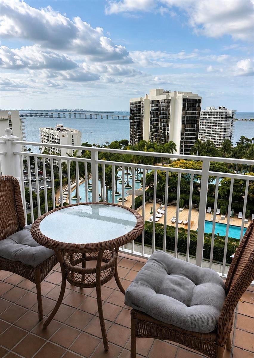 185 SE 14th #1607, Miami FL 33131