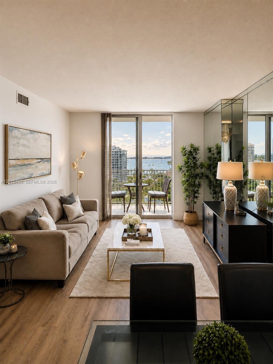 185 SE 14th #1607, Miami FL 33131