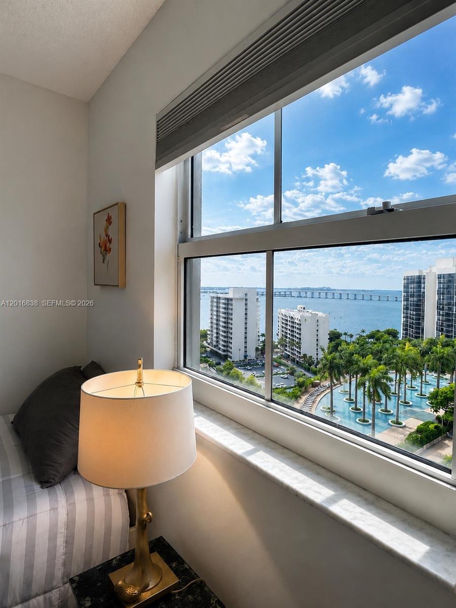 185 SE 14th #1607, Miami FL 33131