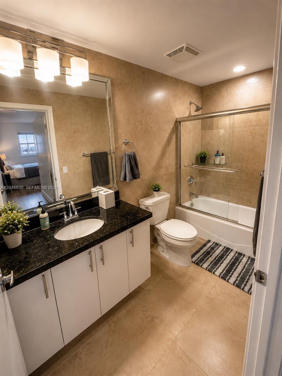 185 SE 14th Ter #1607, Miami FL 33131