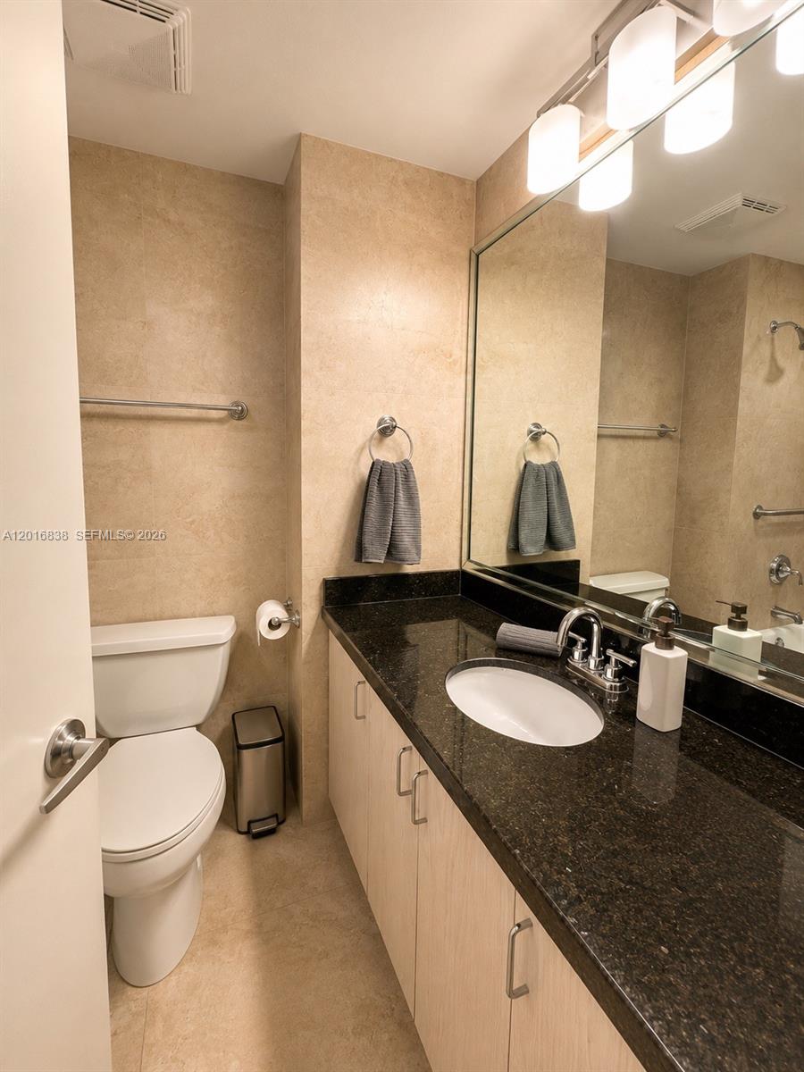 185 SE 14th Ter #1607, Miami FL 33131
