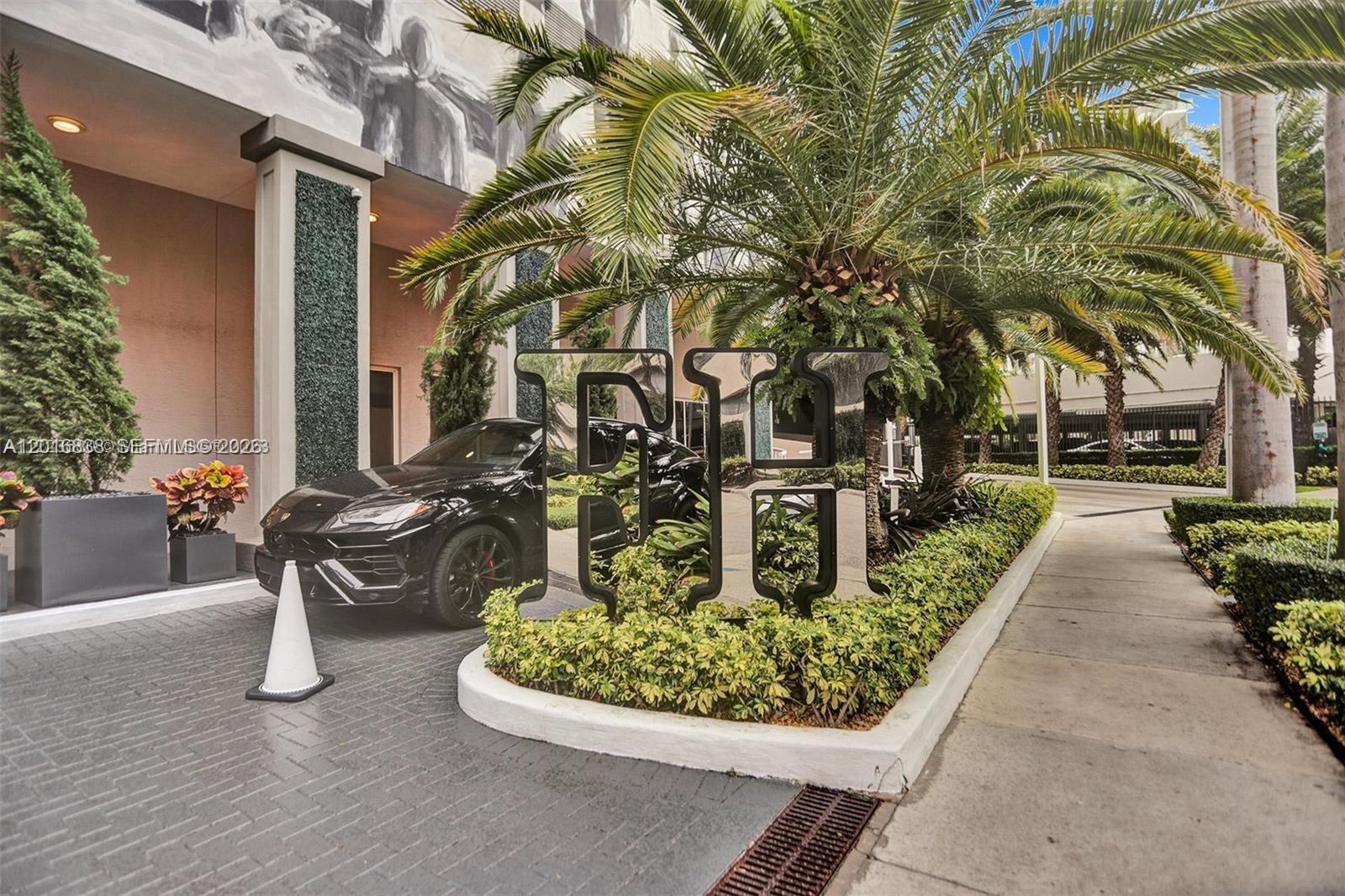 185 SE 14th Ter #1607, Miami FL 33131