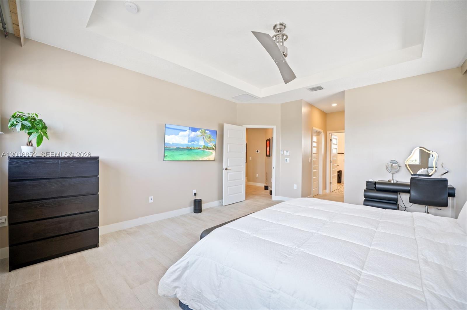 8915 NW 161st Ter, Miami Lakes FL 33018