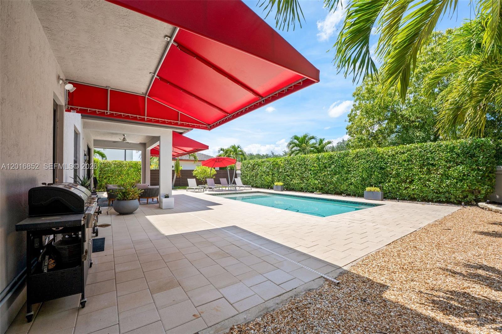 8915 NW 161st Ter, Miami Lakes FL 33018