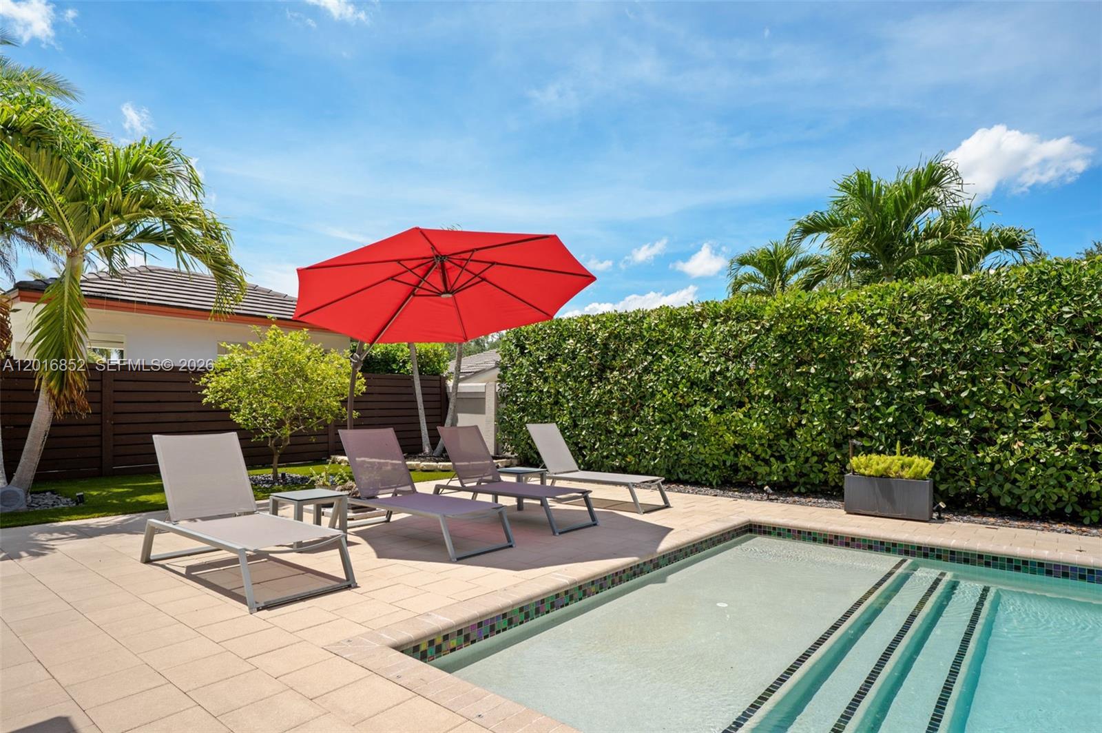 8915 NW 161st Ter, Miami Lakes FL 33018