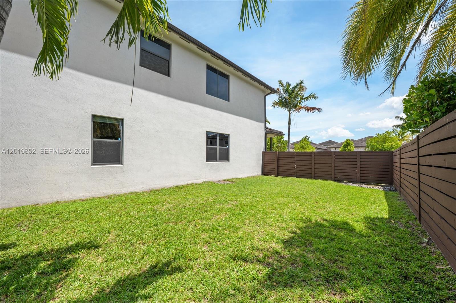 8915 NW 161st Ter, Miami Lakes FL 33018