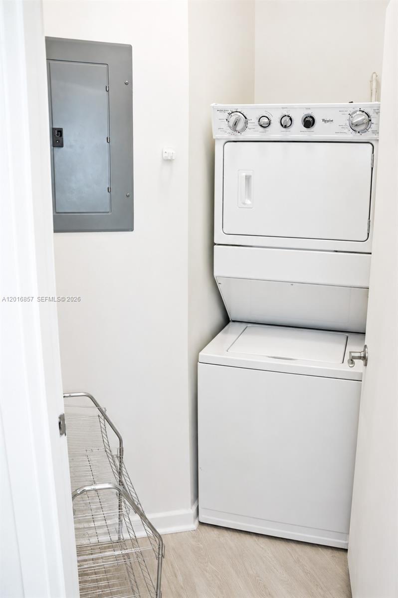 253 NE 2nd St #229, Miami FL 33132