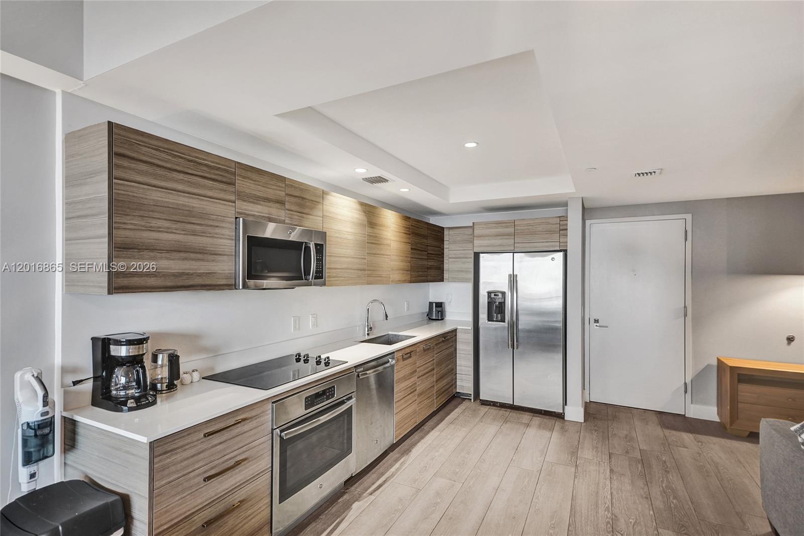 121 NE 34th St #1406A, Miami FL 33137