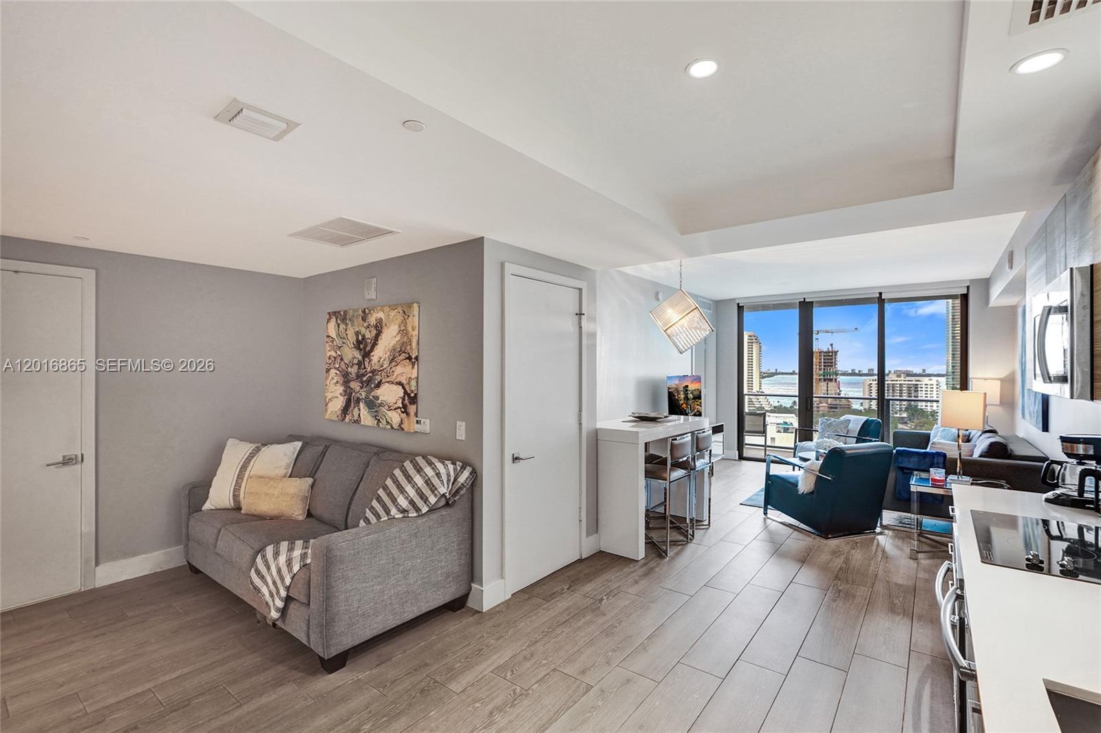 121 NE 34th St #1406A, Miami FL 33137