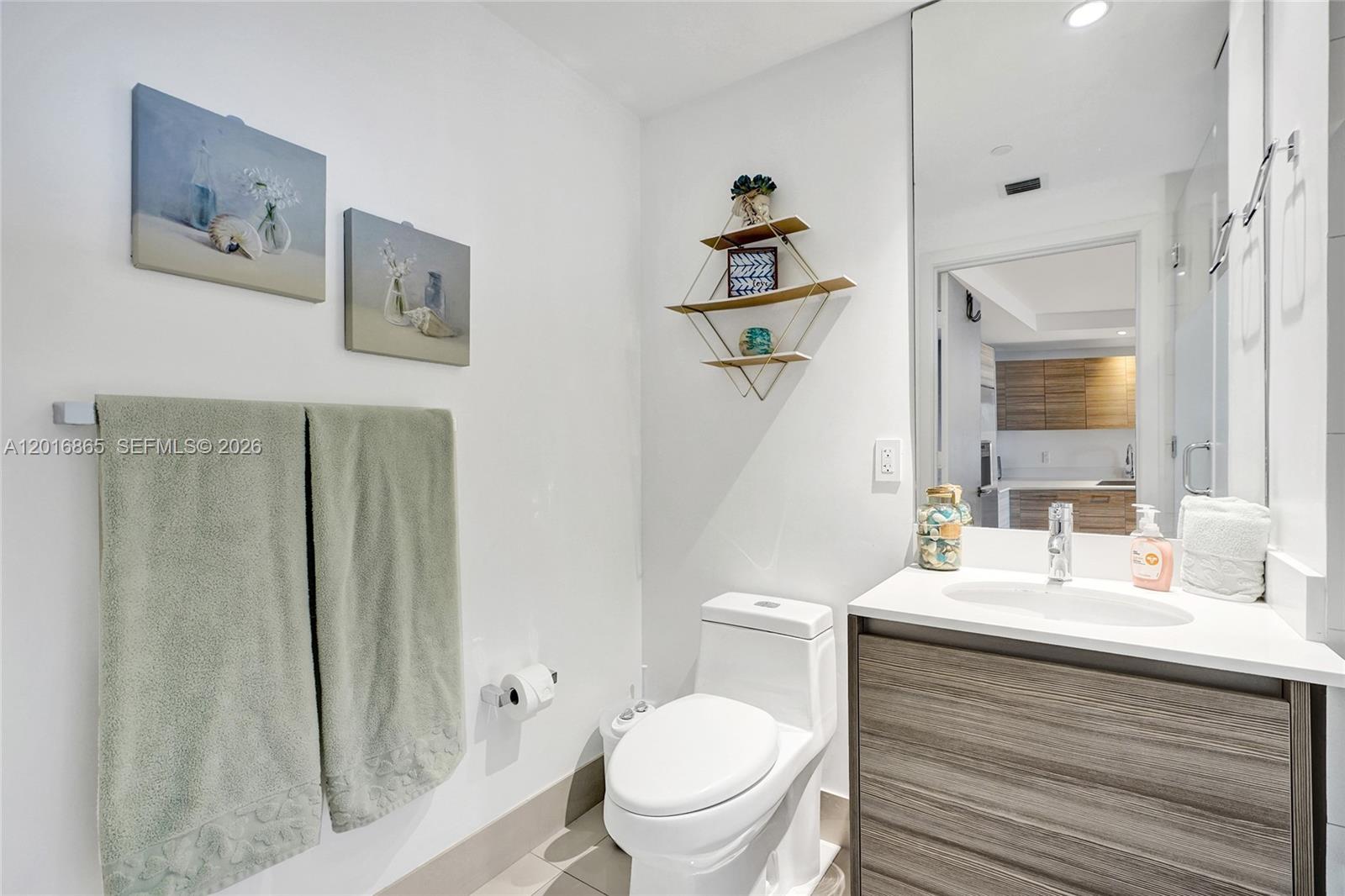 121 NE 34th St #1406A, Miami FL 33137