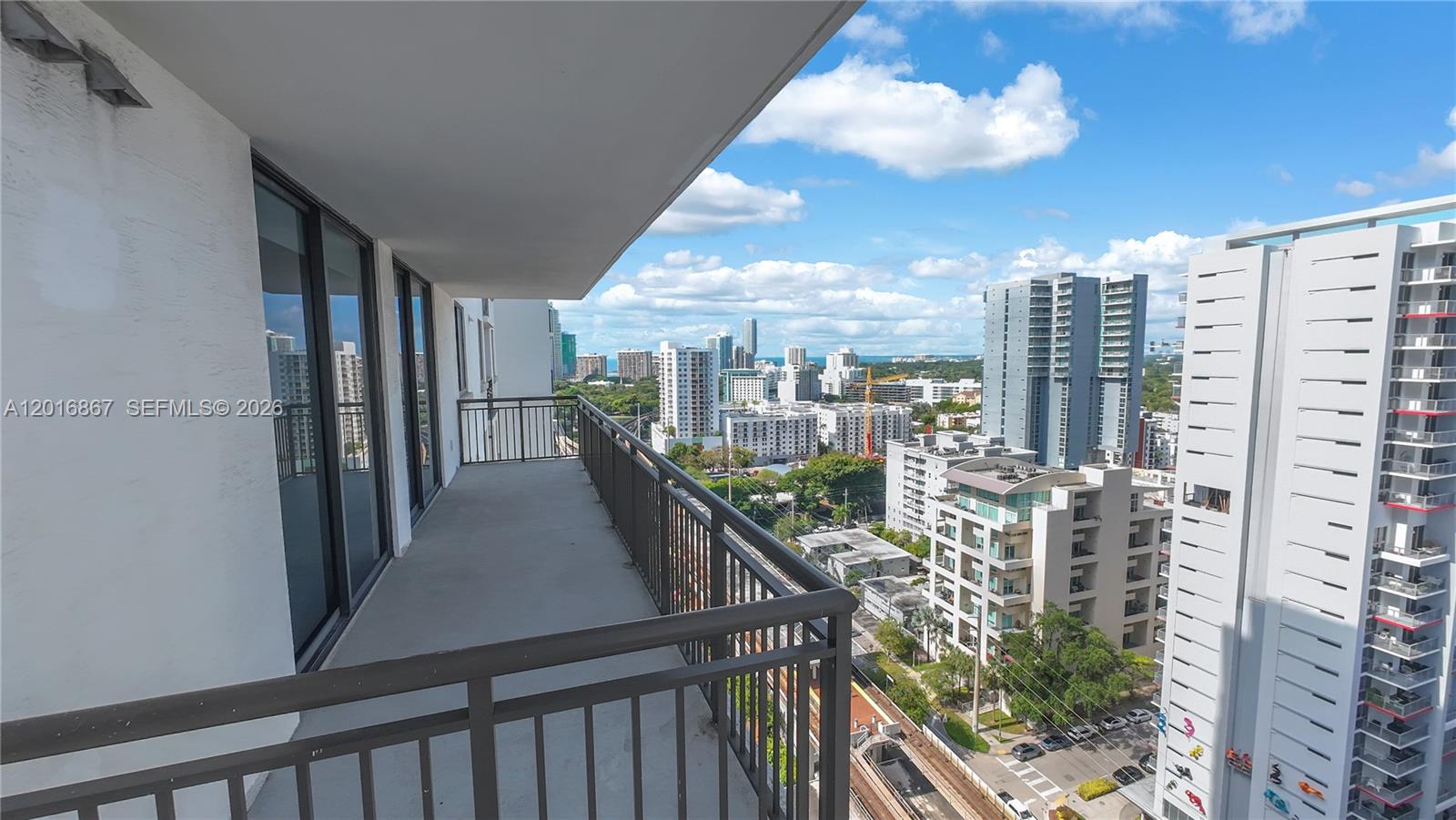999 SW 1st Ave #2009, Miami FL 33130