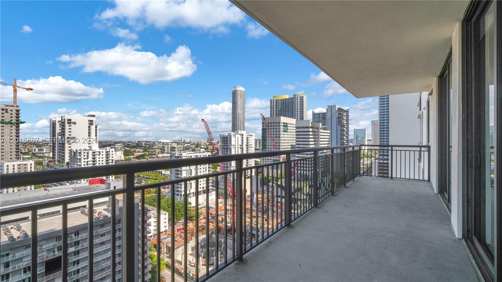 999 SW 1st Ave #2009, Miami FL 33130