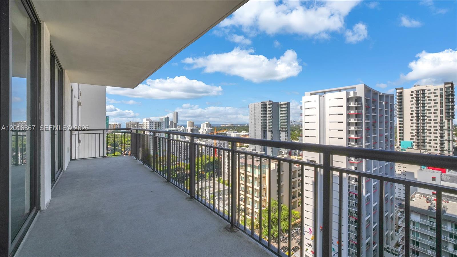 999 SW 1st Ave #2009, Miami FL 33130