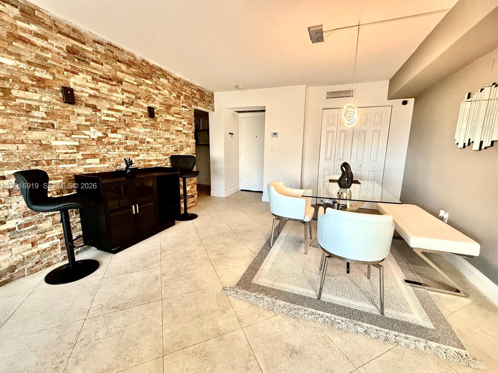 3701 N Country Club Dr #502, Aventura FL 33180