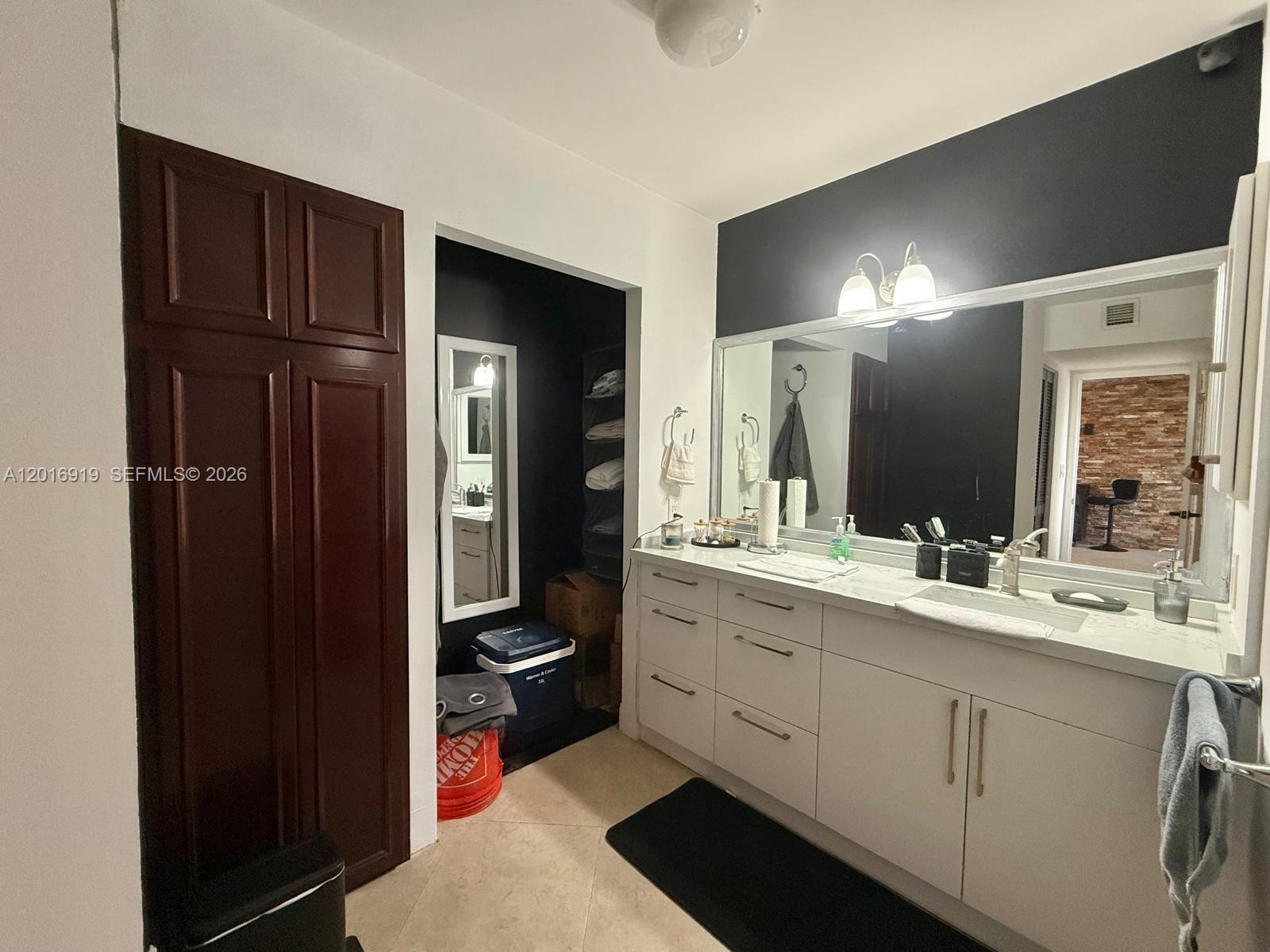 3701 N Country Club Dr #502, Aventura FL 33180