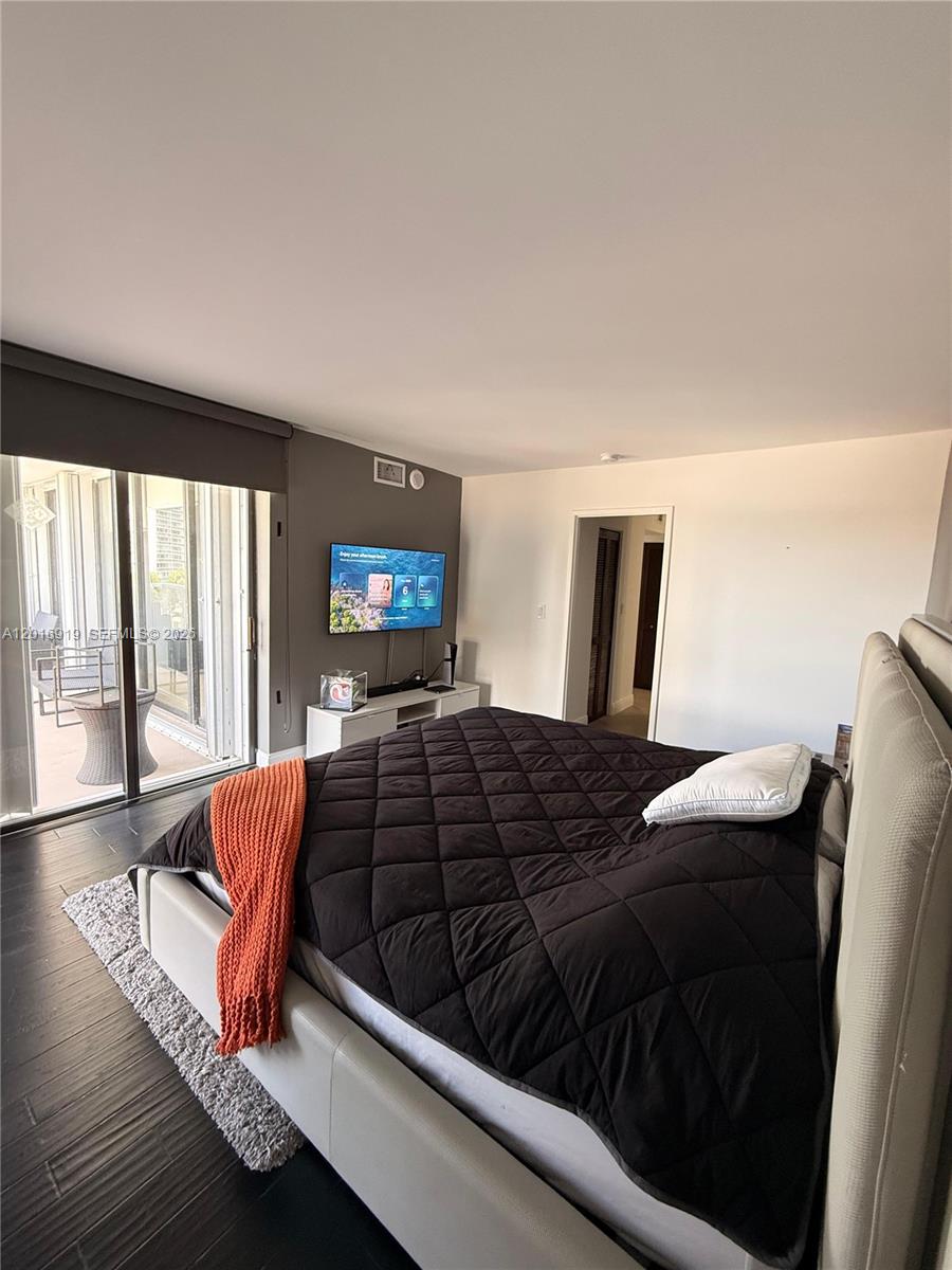 3701 N Country Club Dr #502, Aventura FL 33180