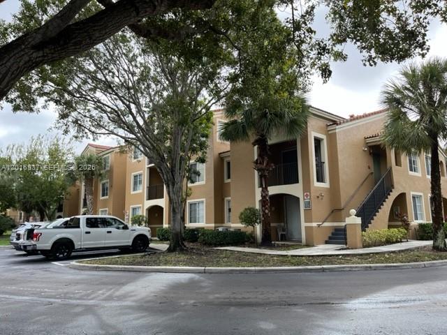 8000 N Nob Hill Rd #206, Tamarac FL 33321
