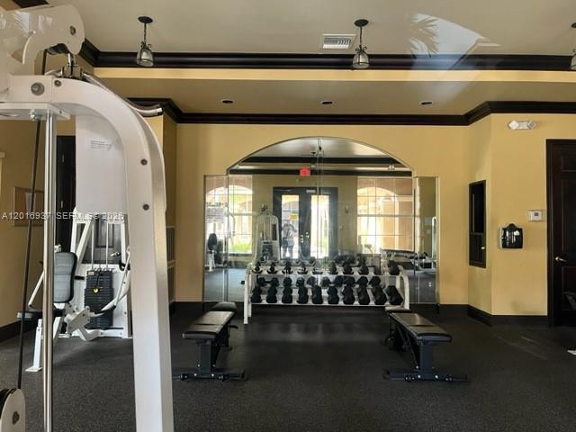 8000 N Nob Hill Rd #206, Tamarac FL 33321