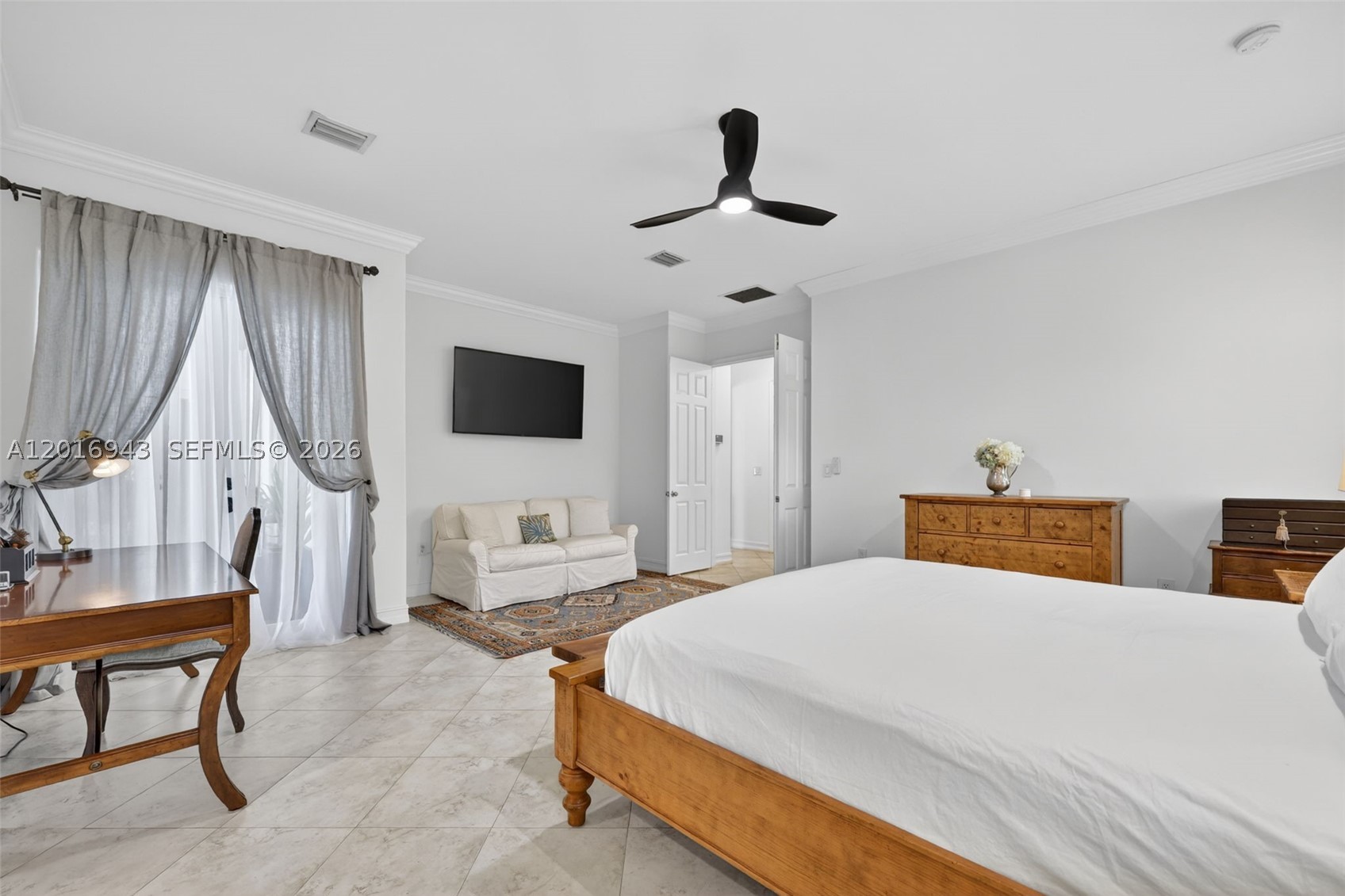 18461 SW 83rd Ave, Cutler Bay FL 33157