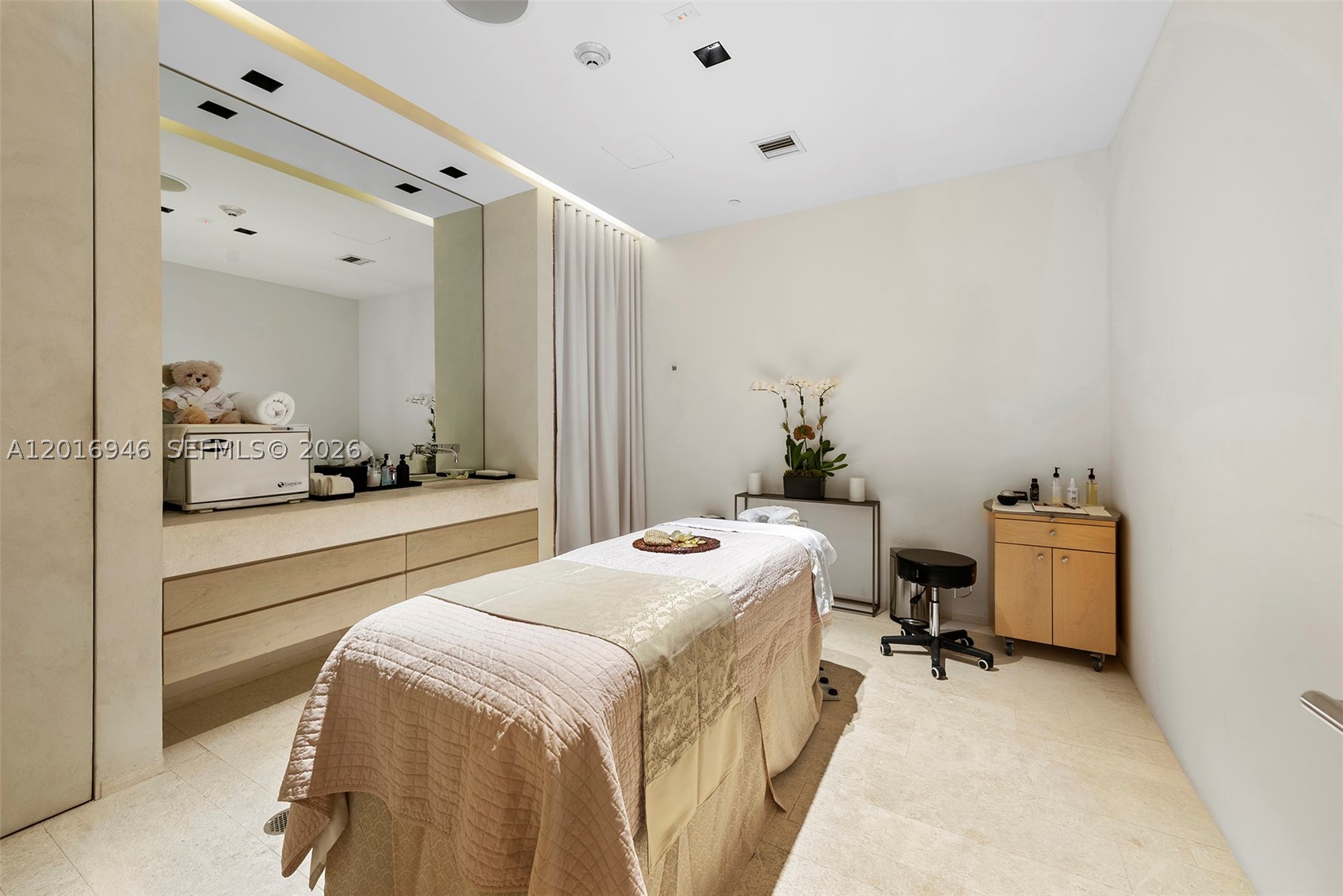 10201 Collins Ave #1806, Bal Harbour FL 33154
