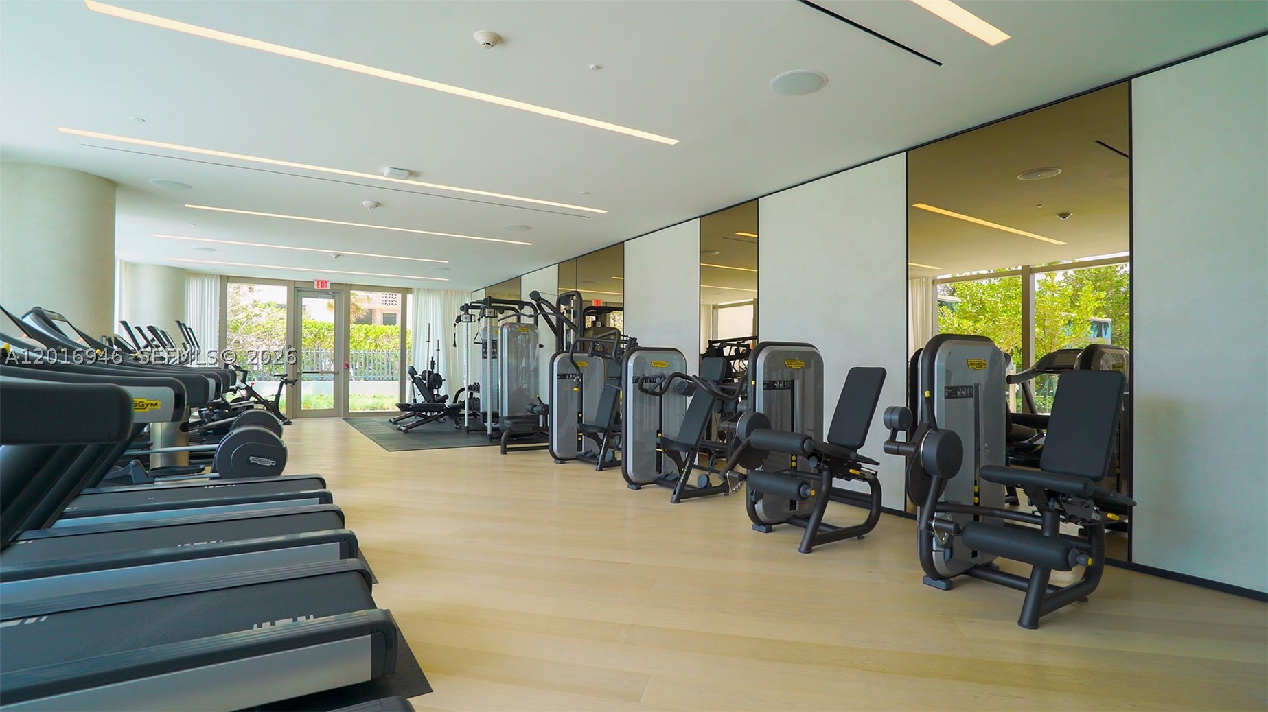 10201 Collins Ave #1806, Bal Harbour FL 33154