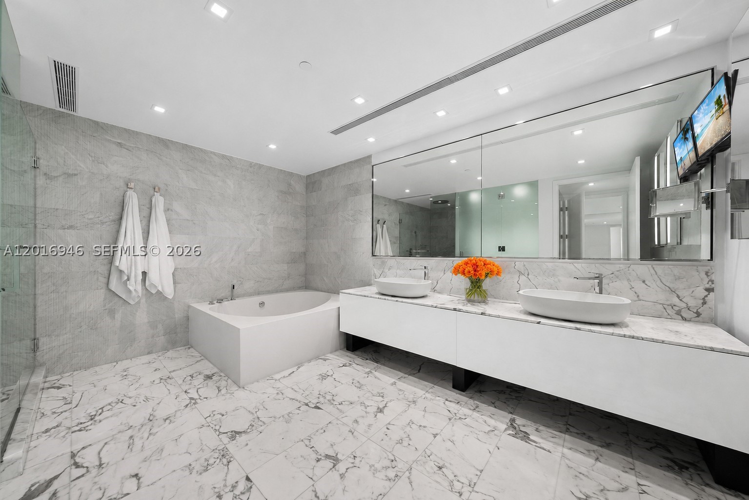 10201 Collins Ave #1806, Bal Harbour FL 33154