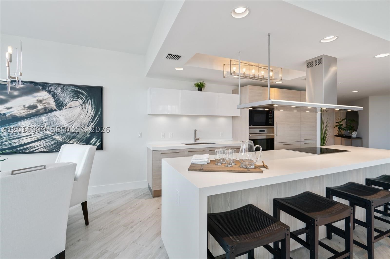 17111 Biscayne Blvd #209, North Miami Beach FL 33160