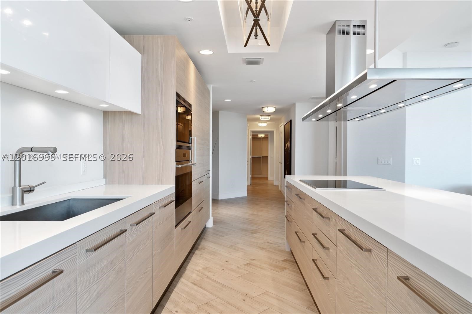 17111 Biscayne Blvd #209, North Miami Beach FL 33160