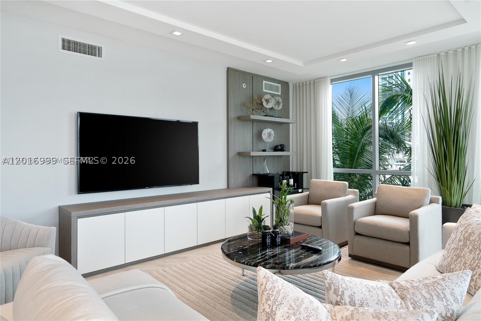 17111 Biscayne Blvd #209, North Miami Beach FL 33160