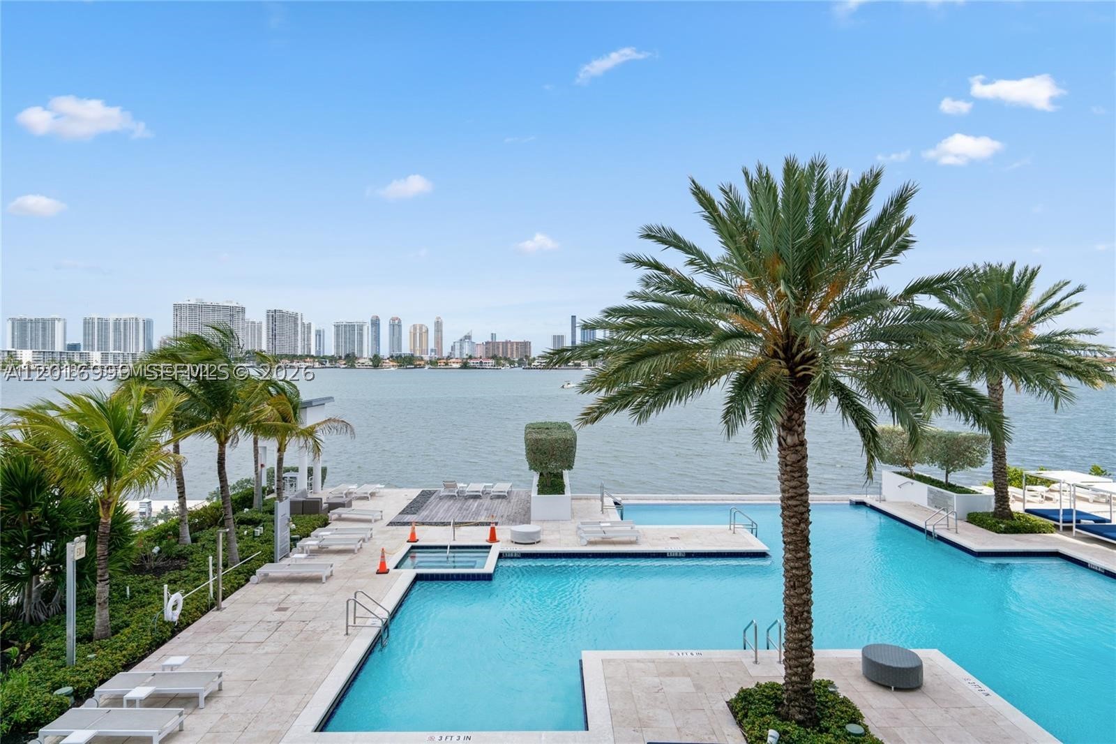 17111 Biscayne Blvd #209, North Miami Beach FL 33160