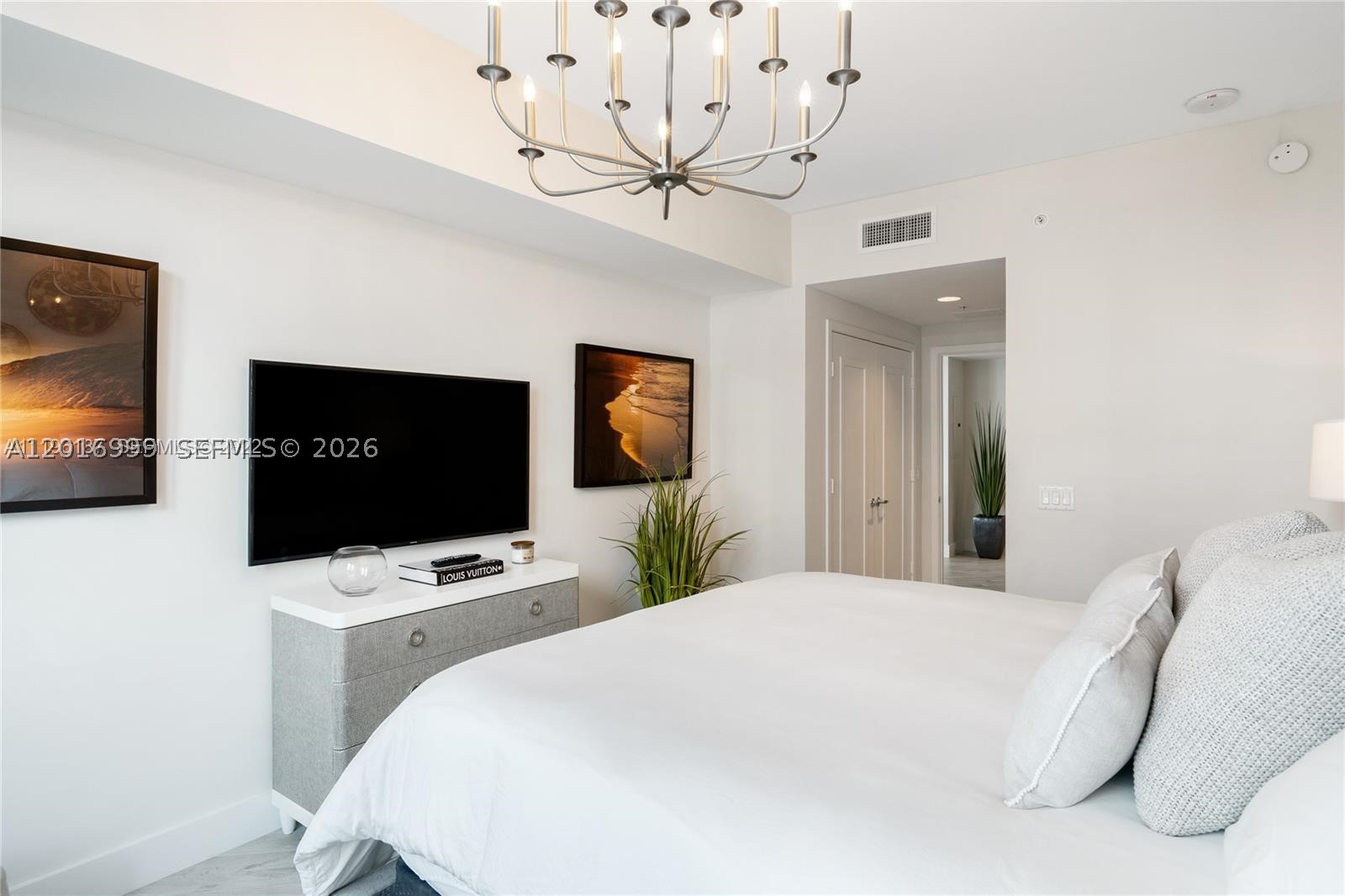 17111 Biscayne Blvd #209, North Miami Beach FL 33160