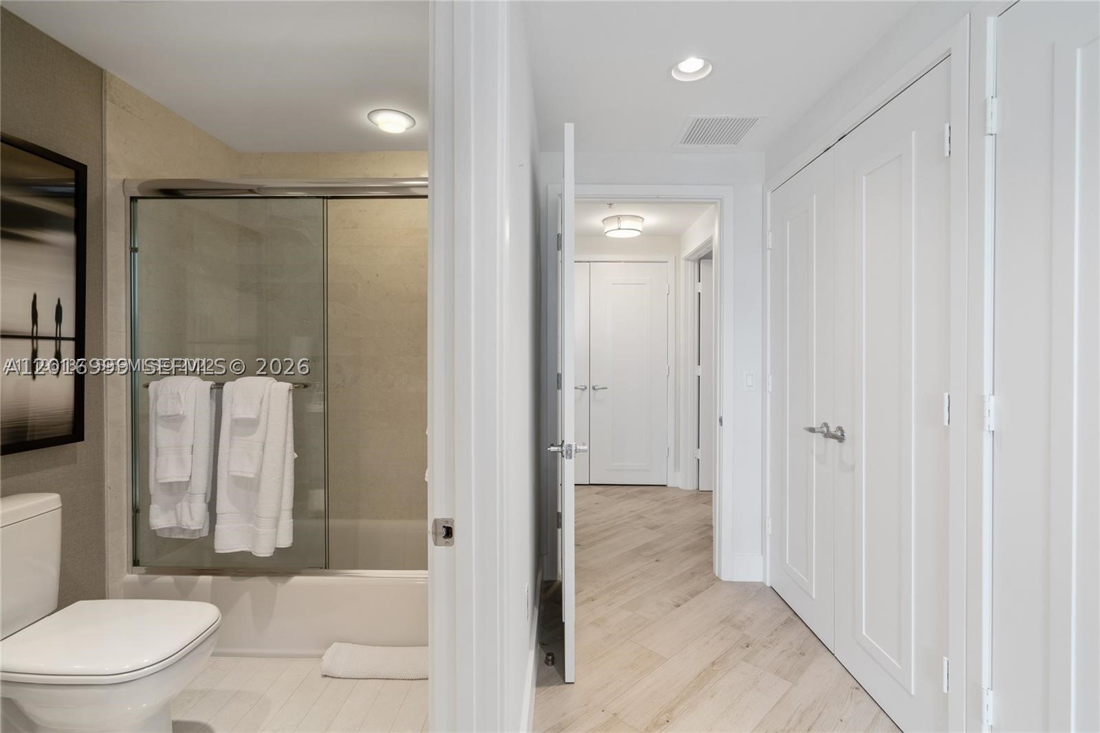 17111 Biscayne Blvd #209, North Miami Beach FL 33160